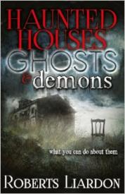 9781629112176 Haunted Houses Ghosts And Demons